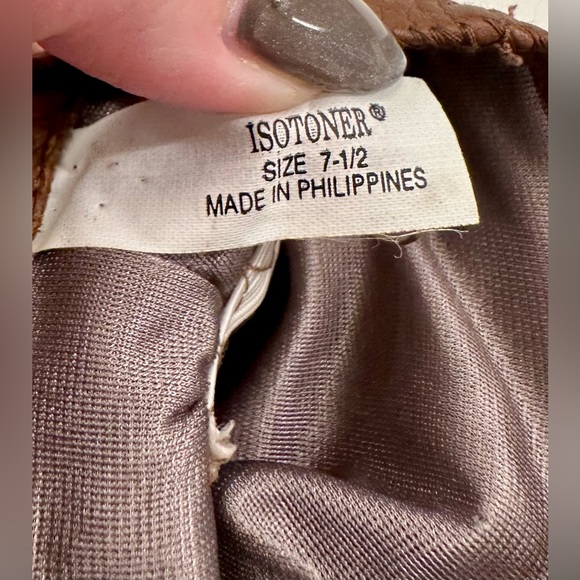 Vintage Isotoner - Lightly Lined Pecan Brown Leather Gloves - EUC size 7 1/2 - Picture 7 of 14